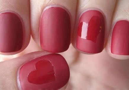  Red mat Nails with heart 