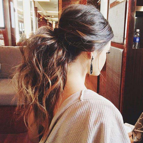  Messy low ponytail 