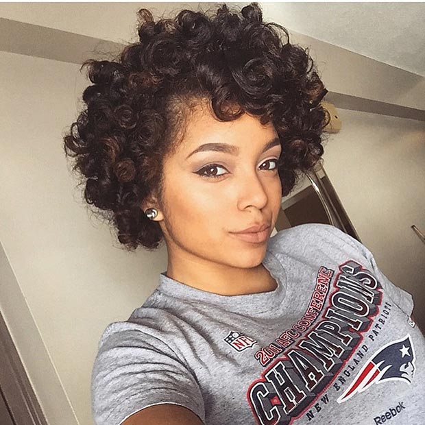 Short  Bouncy Curls Hairstyle for Black Women 