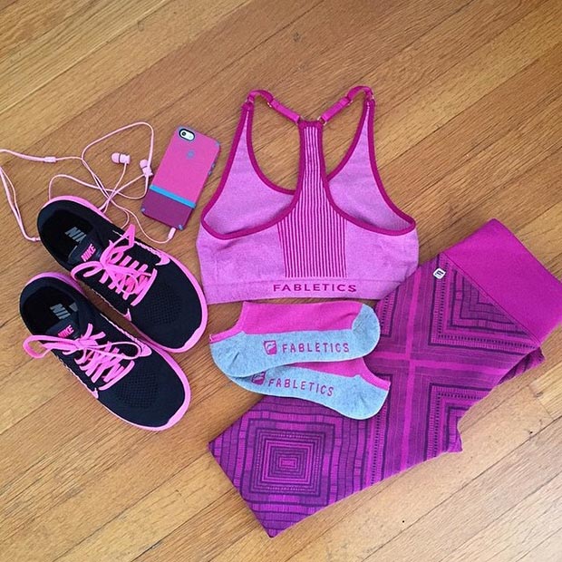 Black and Purple Workout Outfit 