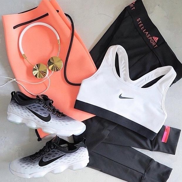 Black and White Workout Outfit