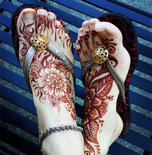 Pretty Foot Henna Designs