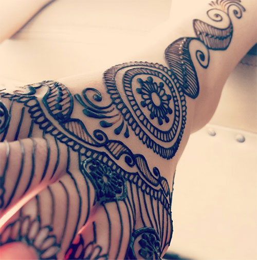 Delicate Foot Henna Design