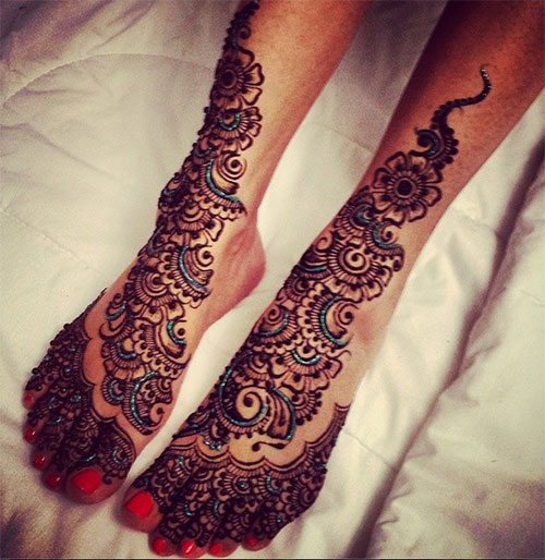 Henna Design with a Pop of Color