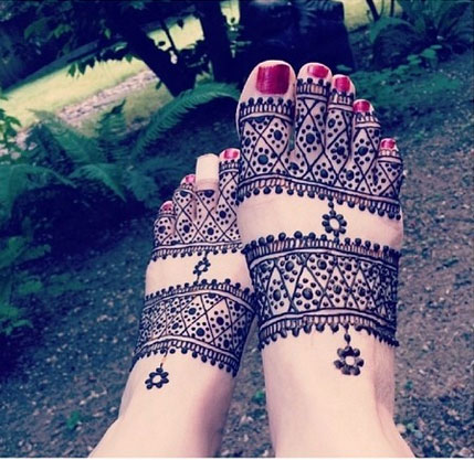 Top 50 Foot Henna Designs Stayglam