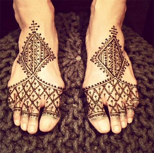 Geometric Henna Design for Feet 