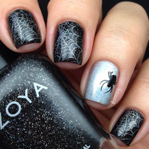 30 Spooktacular Nail Ideas for Halloween | StayGlam