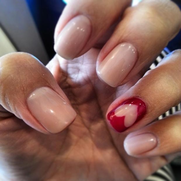 Red Heart Accent Nail 