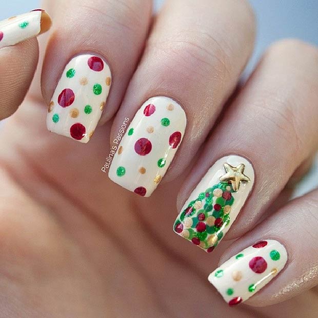 ehmkay nails: Christmas Tree Nail Jewelry and Easy Festive Nail Art