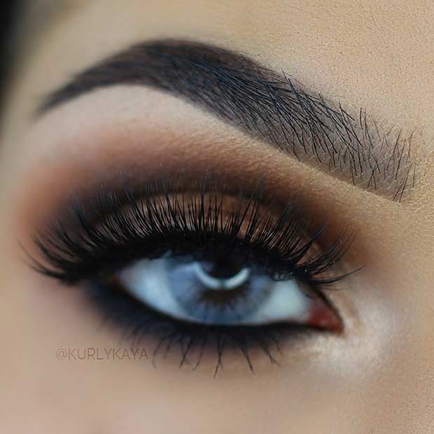 Brown Smokey Eye Makeup Look for Blue Eyes