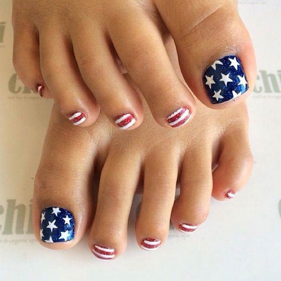 American Flag Pedicure Design for the 4th of July