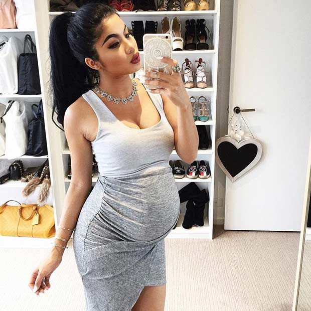 Cute Work Pregnancy Outfit for Summer