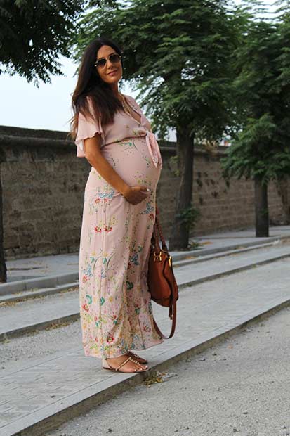 Boho Floral Dress Pregnancy Outfit for Summer