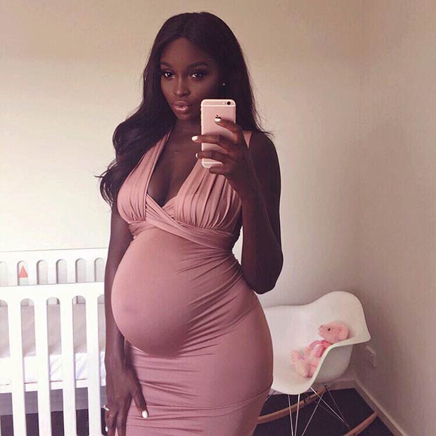 Pink Bodycon Dress Pregnancy Outfit for Special Occasions 