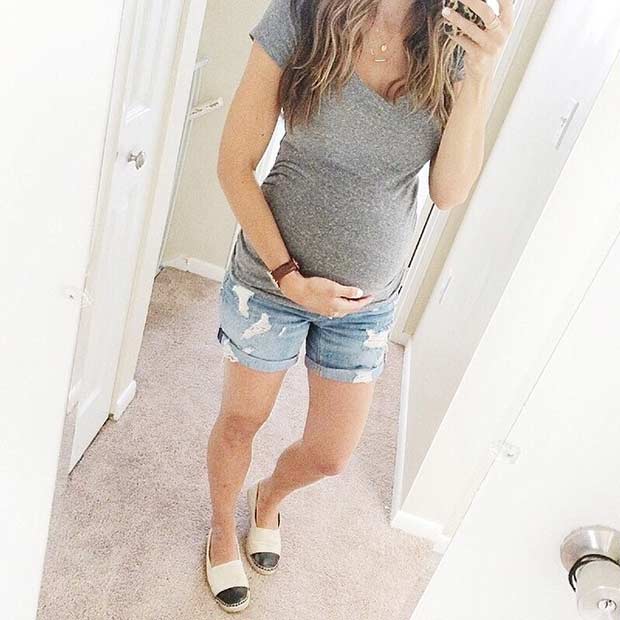 Denim Shorts Pregnancy Summer Outfit