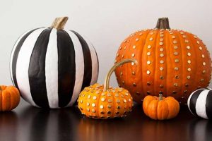 25 Amazing DIY Halloween Decorations - StayGlam