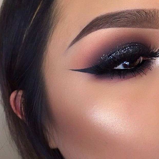 Dramatic Smokey Eye with a Pop of Glitter