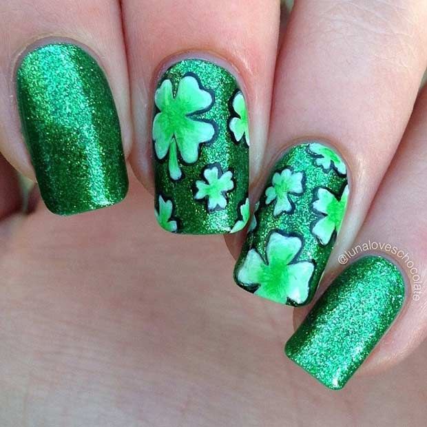 Green Glitter Clovers Nail Design for St Patrick's Day