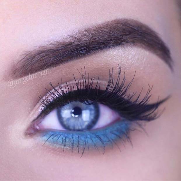 Black and Blue Eyeliner Spring Makeup Idea