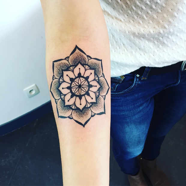 21 Trendy Mandala Tattoo Ideas For Women Stayglam