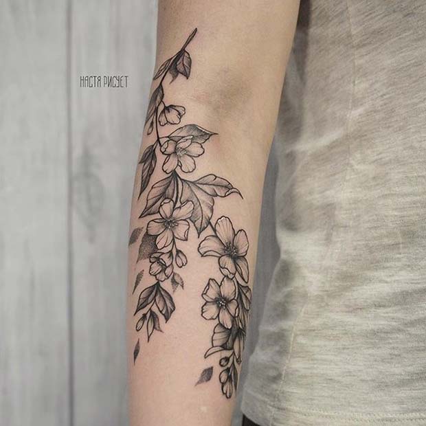 Small flower tattoo made during Botanical event