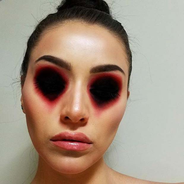 Missing Eyes Makeup for Creative DIY Halloween Makeup Ideas