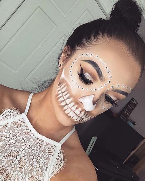 White Skeleton Makeup for Pretty Halloween Makeup Ideas
