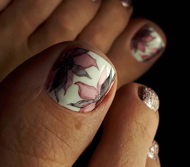 Elegant Flower Toe Nail Design 
