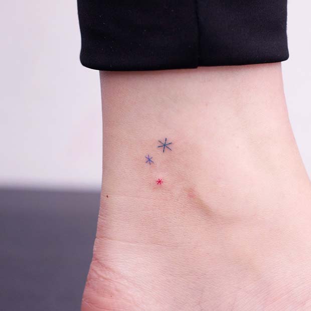 Tiny Star Tattoo Design on Leg