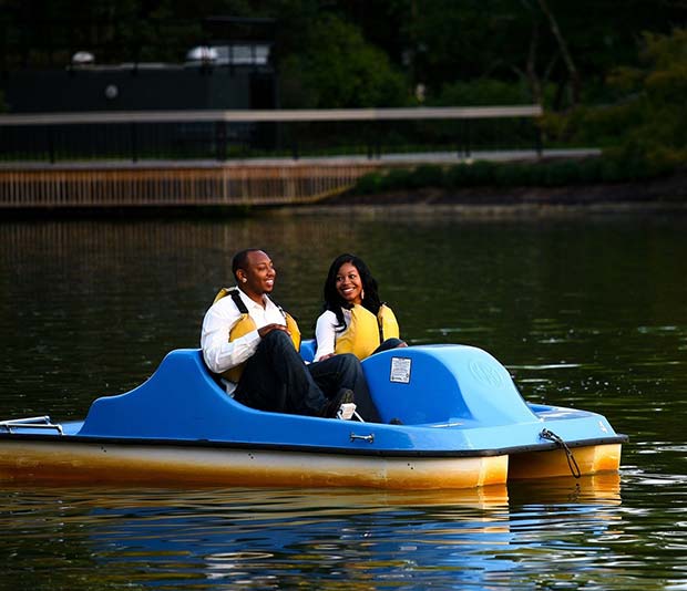 Fun Boat Idea for an Outdoor Wedding 