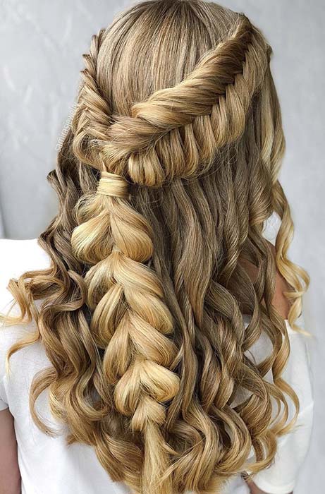 21 Popular Homecoming Hairstyles That'll Steal the Night 