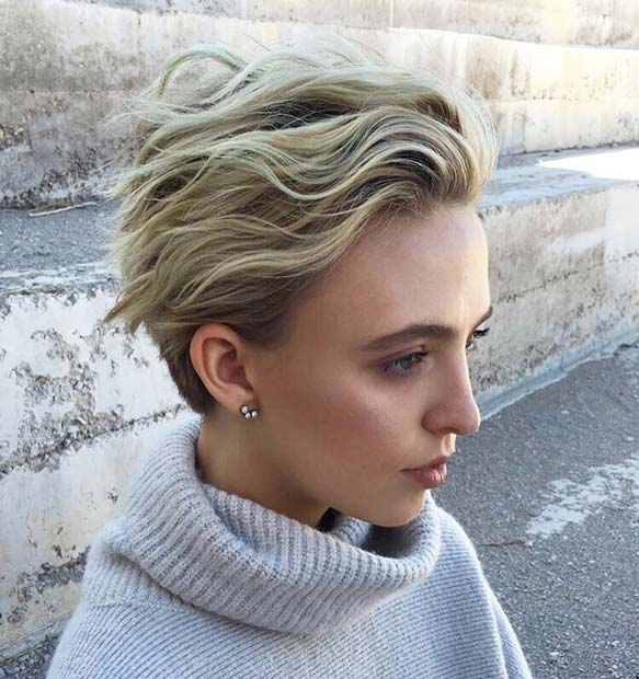 Chic Short Blonde Haircut