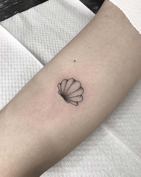 Stylish Shell Tattoo Idea for Women