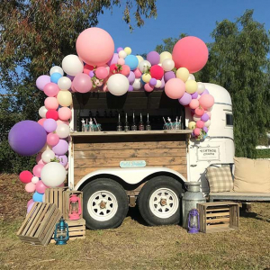 41 Best Graduation Party Decorations and Ideas - StayGlam