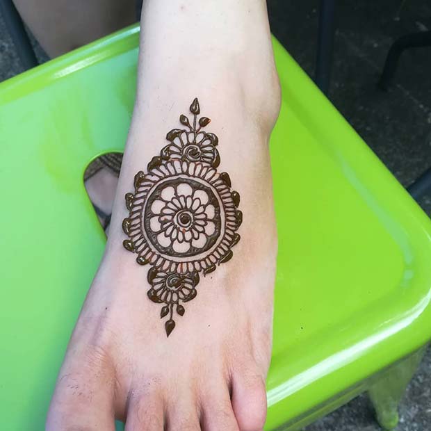 Simple Mandala Foot Design