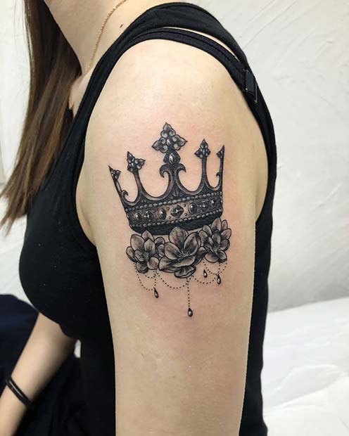 Pin by Cavaleiro Tattoo on Coroas  Crown tattoo design Tiara tattoo Crown  tattoo