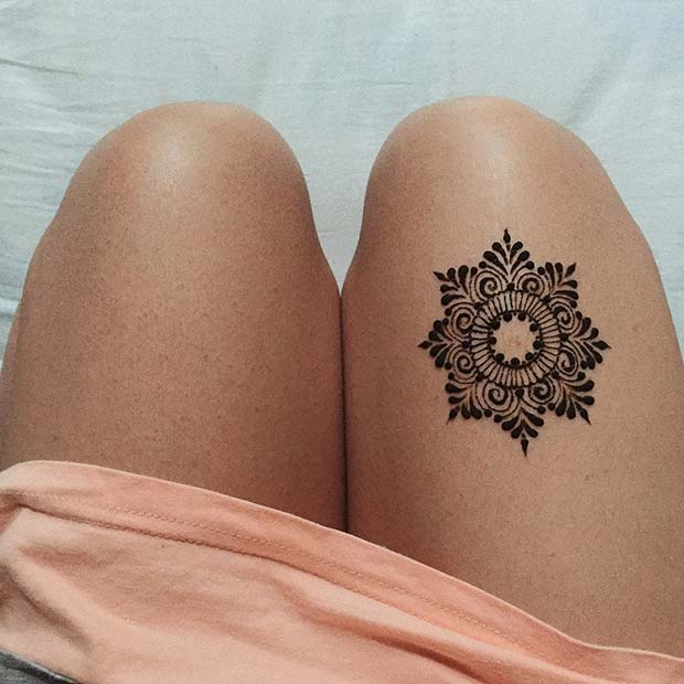 Simple Mandala Mehndi