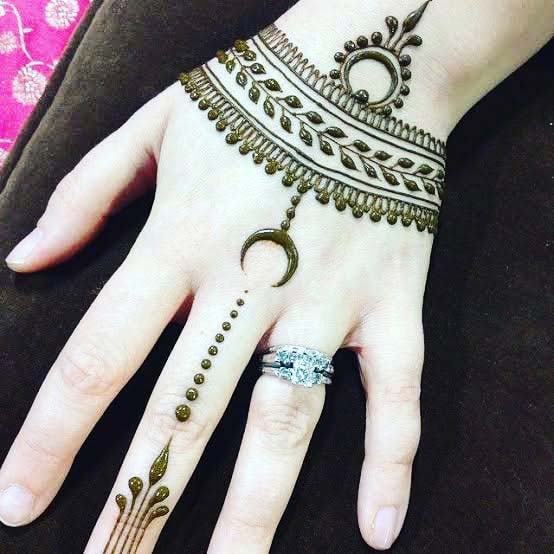 43 Simple Henna Designs That Are Easy to Draw - StayGlam