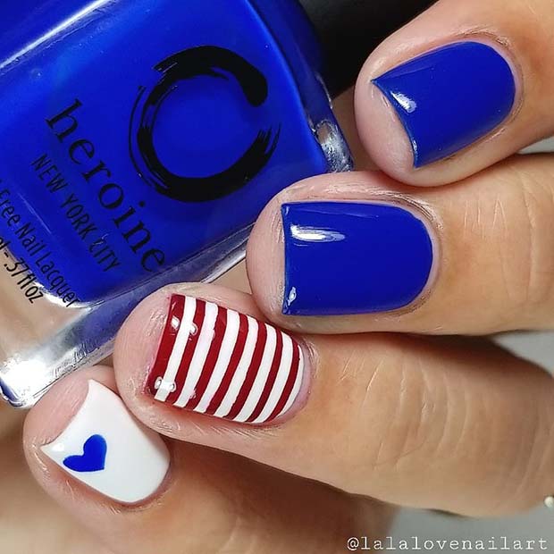 Chic 4th of July Nails