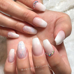 41 Elegant Baby Boomer Nail Designs You'll Love - StayGlam