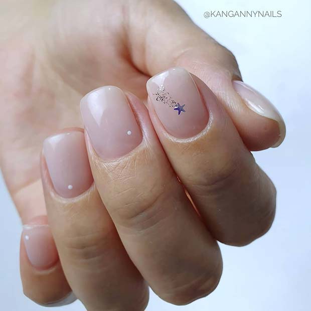 Pretty & Simple Star Nails