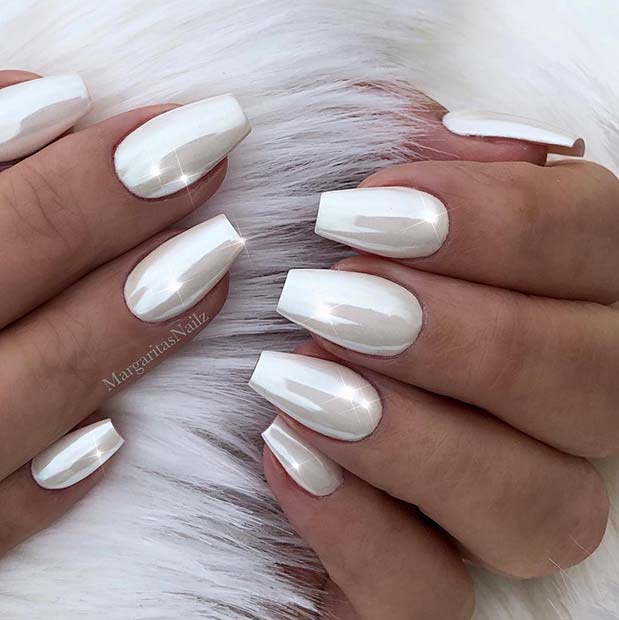 Stylish White Chrome Nails