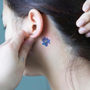 41 Cool Behind the Ear Tattoos for Women - StayGlam - StayGlam