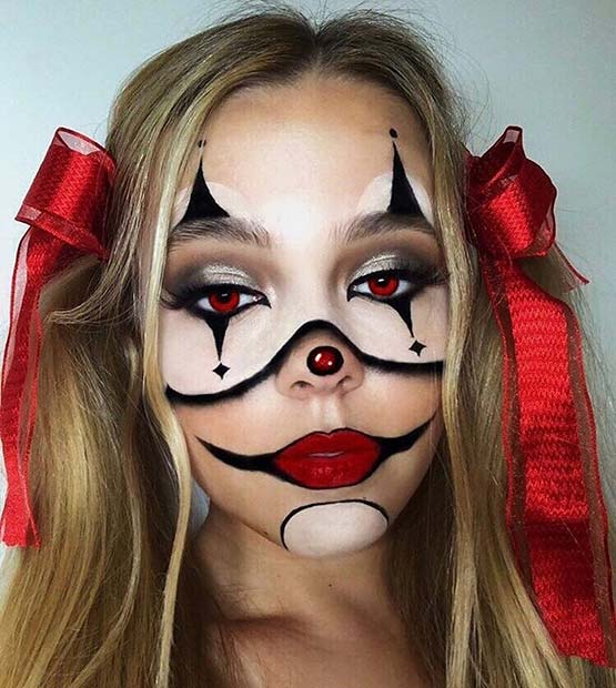 Classic Halloween Clown Makeup 