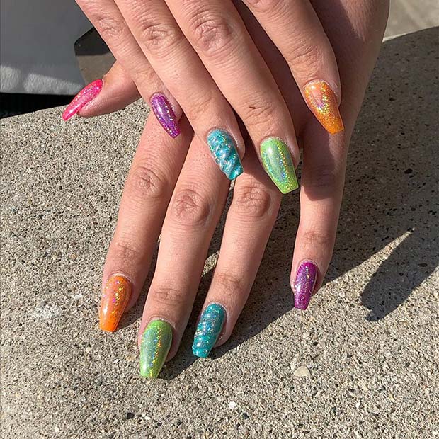 Colorful Holographic Nails 