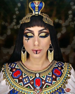 19 Cleopatra Makeup Ideas for Halloween - StayGlam