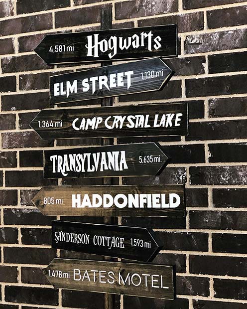 Cool Halloween Theme Sign