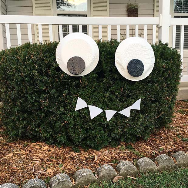 DIY Garden Bush Decorations for Halloween