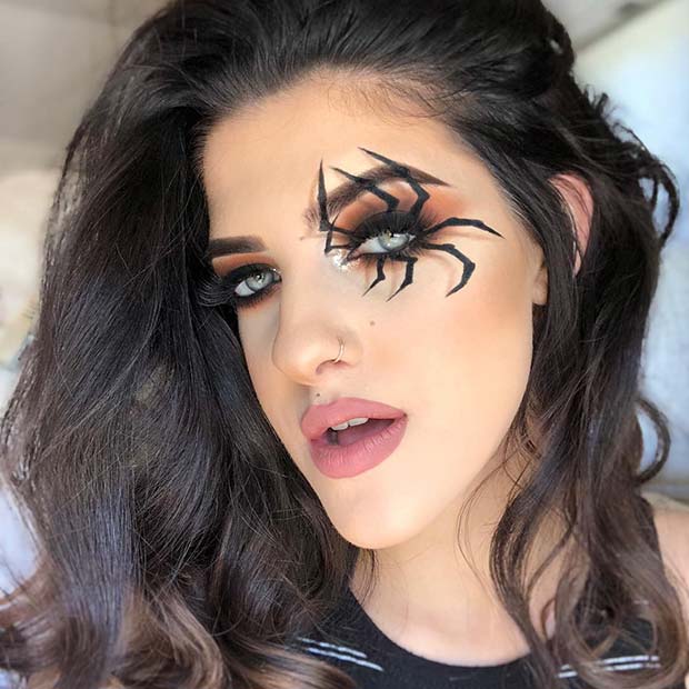 Simple and Scary Spider Makeup