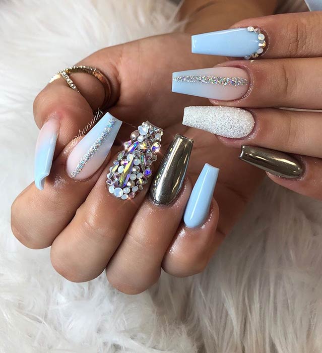 25+ Baby Blue Nail Ideas - the gray details